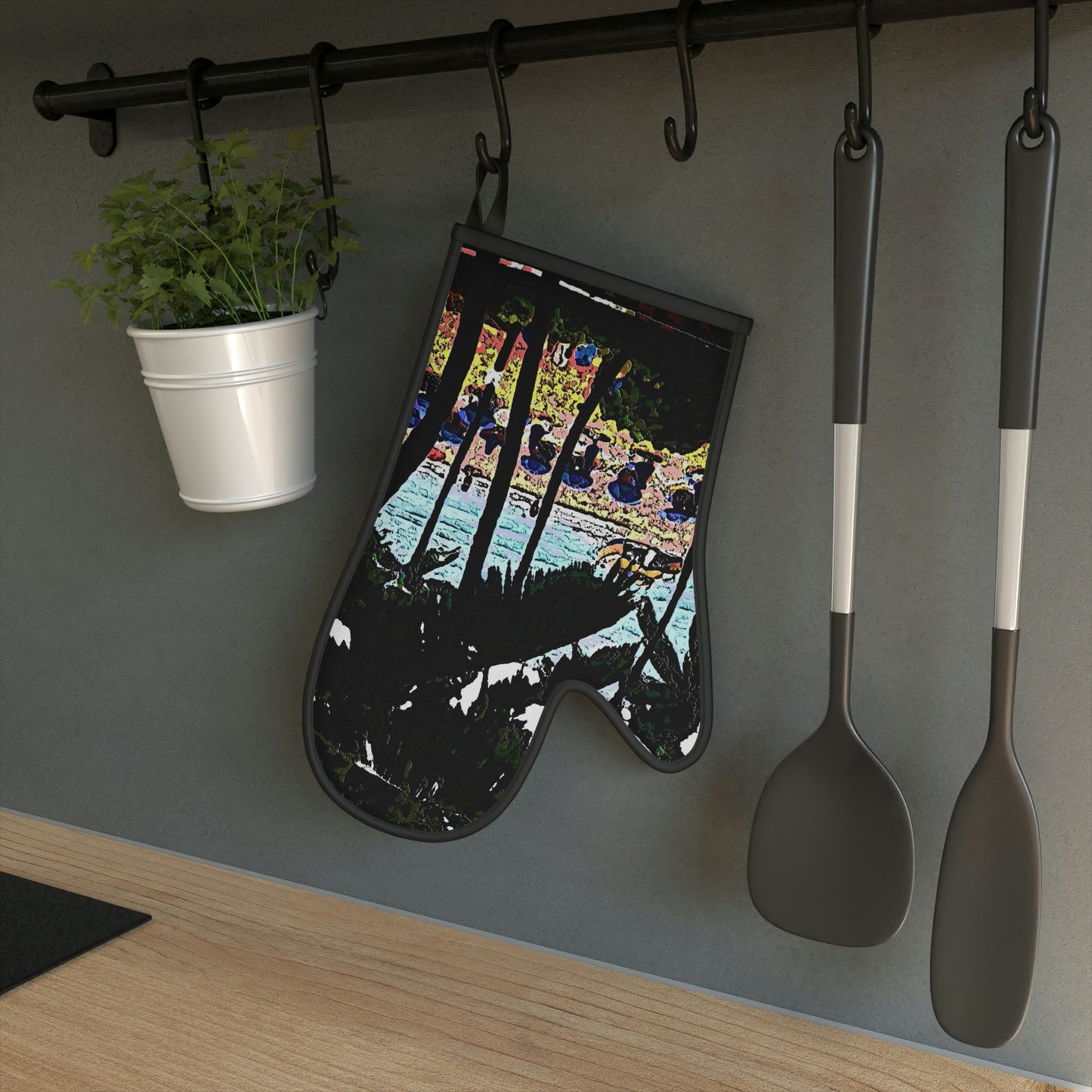 Oven Glove ... "A Beautiful Beach Amongst The Palms" ... The Outrigger Waikiki, Honolulu, Oahu ... Original Works ...