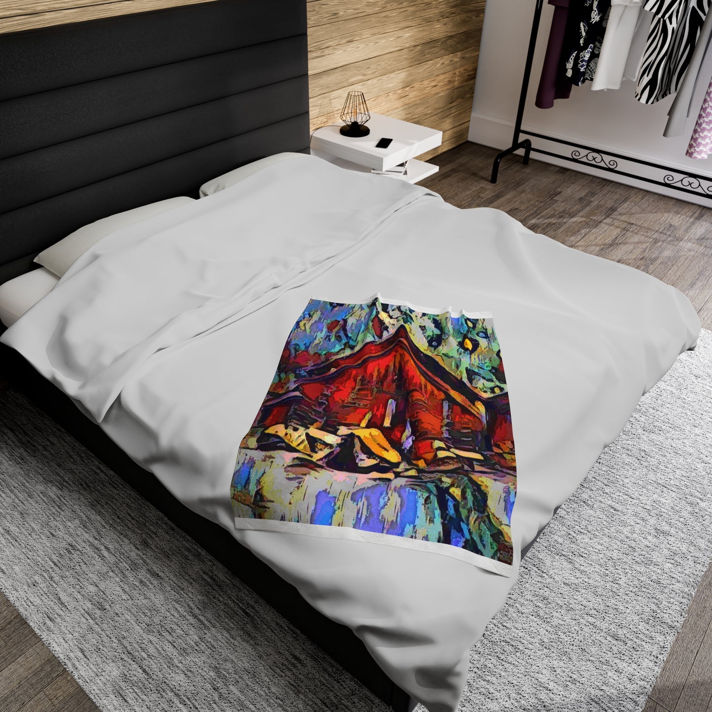 Velveteen Plush Blanket ... A Very Abstract "Mountain Winter Scene" ... Original Works. Copyright Phot's Photo_LODA: Les Objets D'Art. December 2023 ...