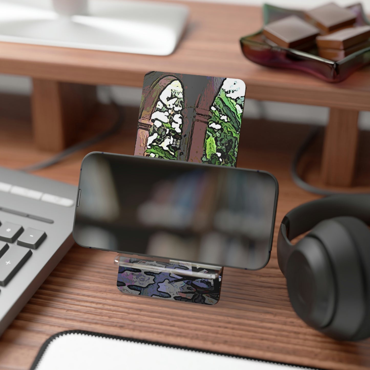 Mobile Display Stand for Smartphones ...  Lanai & Rocking Chairs At: 'The Pink Palace' ... The Royal Hawai'ian ... Honolulu, HI ... '27Oct2014' ... Original Works ...