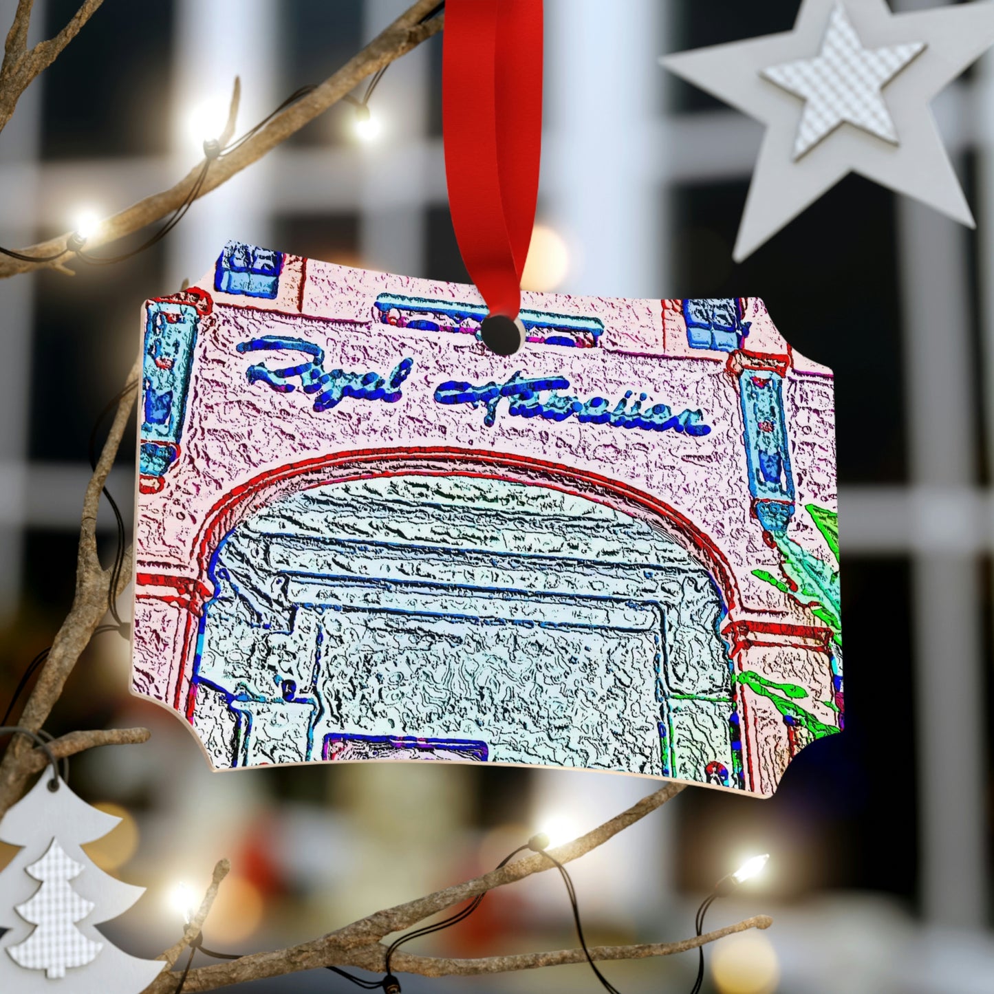 Plywood Ornaments (Round, Berlin) ... "La Grande Entree" At: 'The Pink Palace' ... The Royal Hawai'ian ... Honolulu, HI ... '27Oct2014' ... Original Works ...