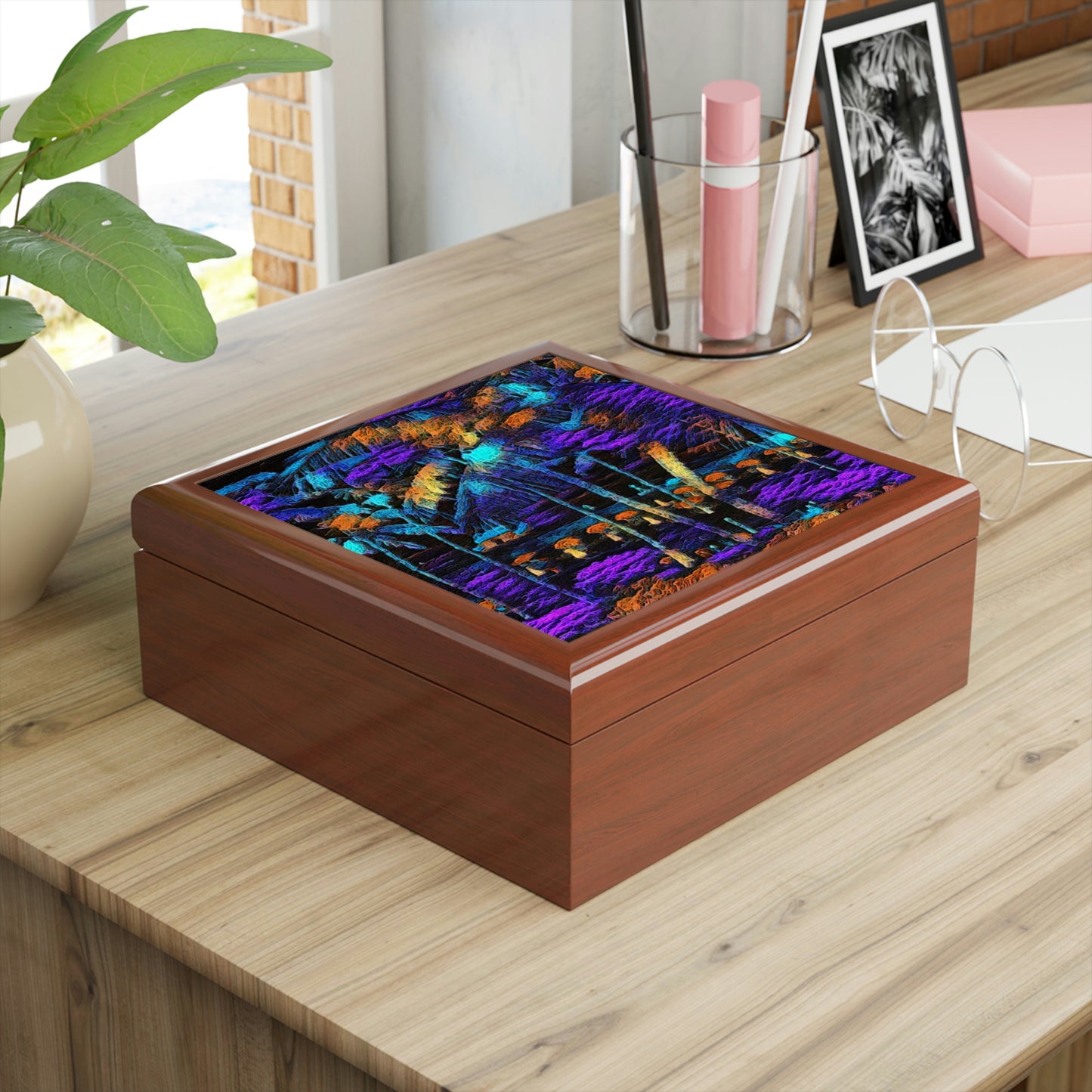 Jewelry Box ... "The Royal Hawai'ian: Waikiki Beach_Beach" ... Honolulu, HI ... Ocotber 2014 (Halloween) ... Original Works ...