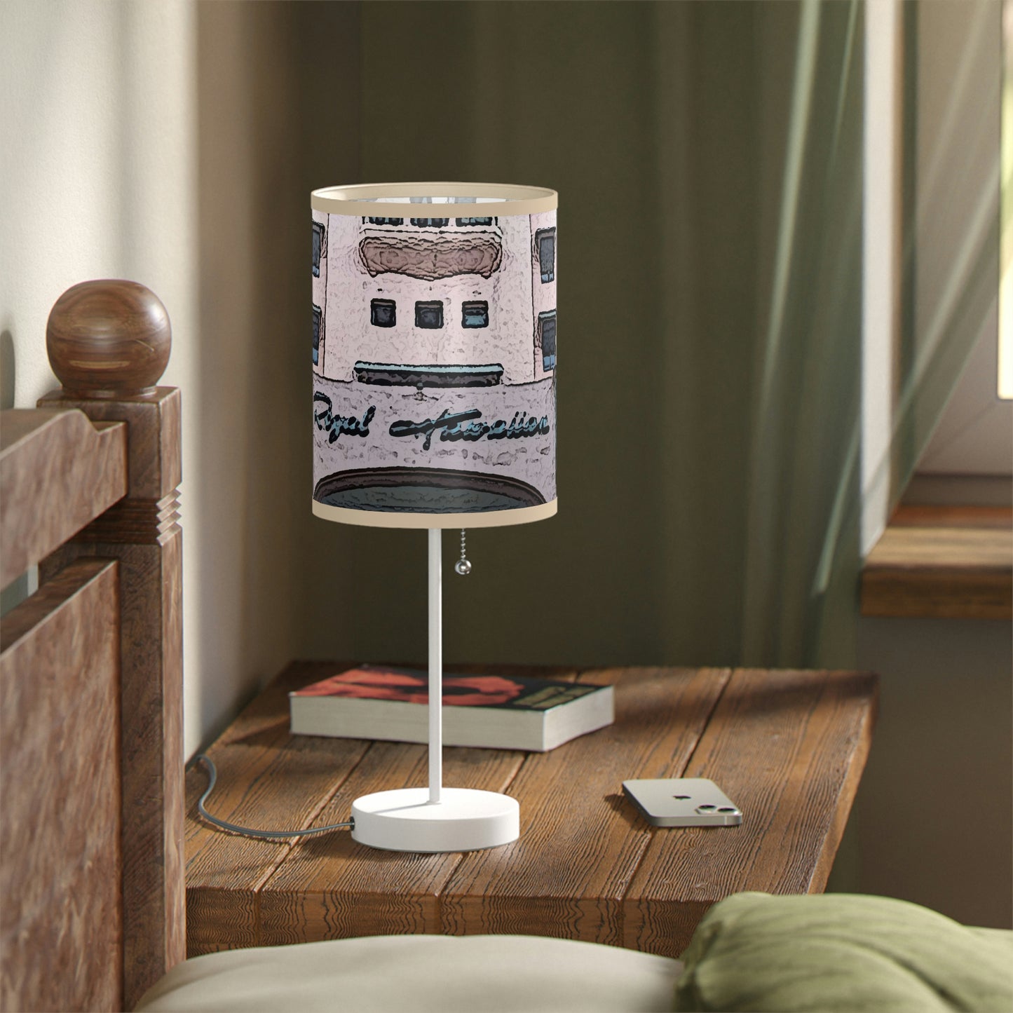 Lamp on a Stand, US|CA plug ...  "La Grande Entree" At: 'The Pink Palace' ... The Royal Hawai'ian ... Honolulu, HI ... '27Oct2014' ... Original Works ...