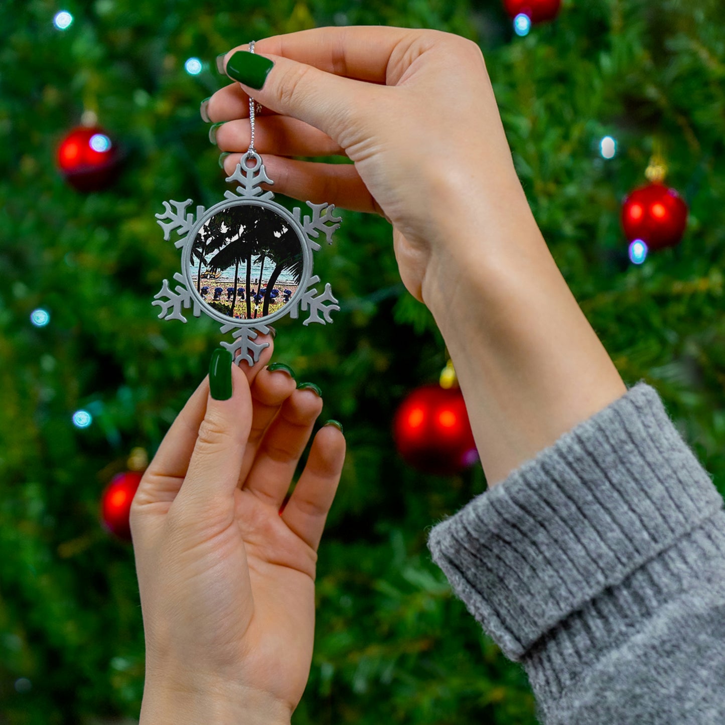 Pewter Snowflake Ornament ... "A Beautiful Beach Amongst The Palms" ... The Outrigger Waikiki, Honolulu, Oahu ... Original Works ...