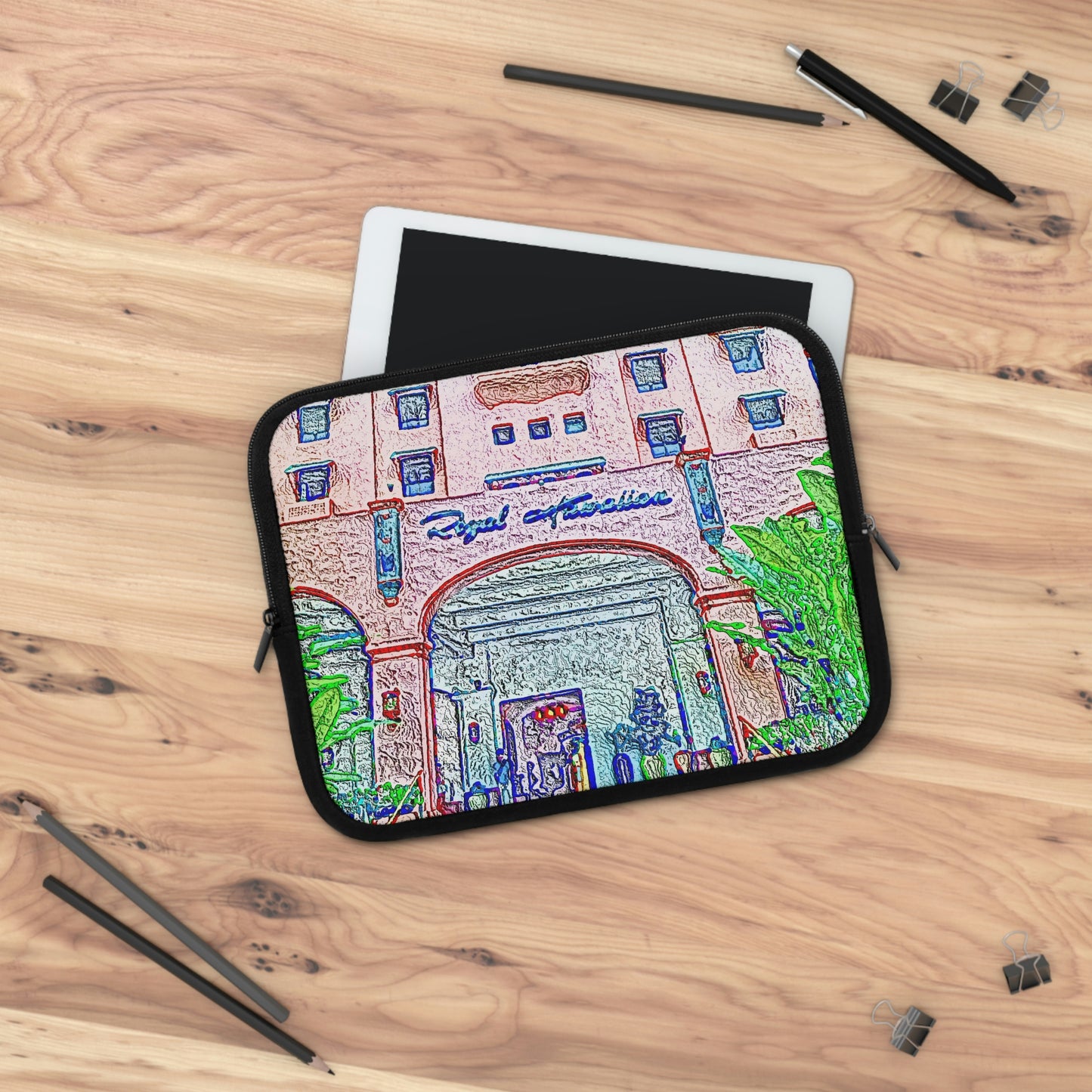 Laptop Sleeve ... "La Grande Entree" At: 'The Pink Palace' ... The Royal Hawai'ian ... Honolulu, HI ... '27Oct2014' ... Original Works ...