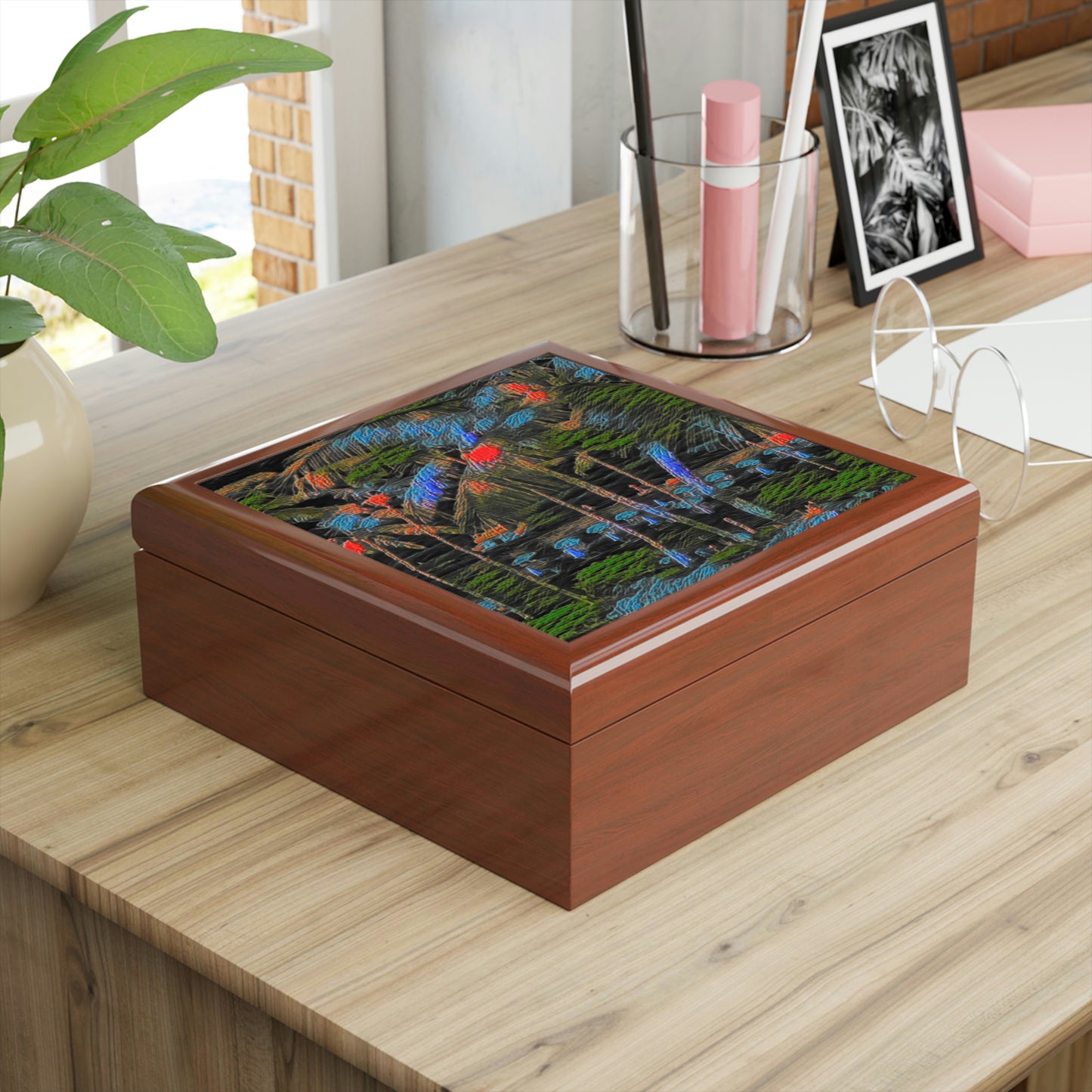 Jewelry Box ... "The Royal Hawai'ian: Waikiki Beach_Beach" ... Honolulu, HI ... Ocotber 2014 (Halloween) ... Original Works ...
