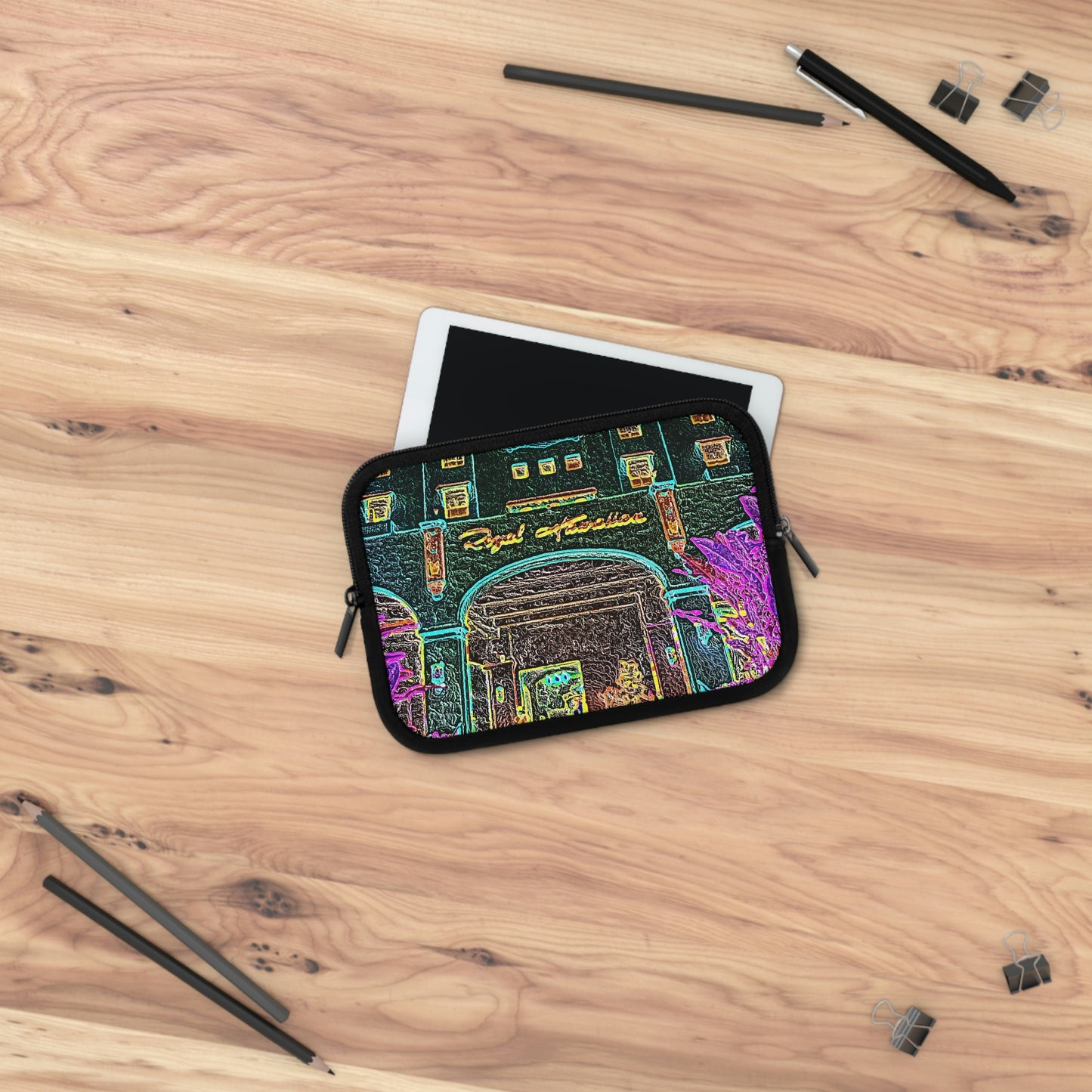 Laptop Sleeve ... "La Grande Entree" At: 'The Pink Palace' ... The Royal Hawai'ian ... Honolulu, HI ... '27Oct2014' ... Original Works ...