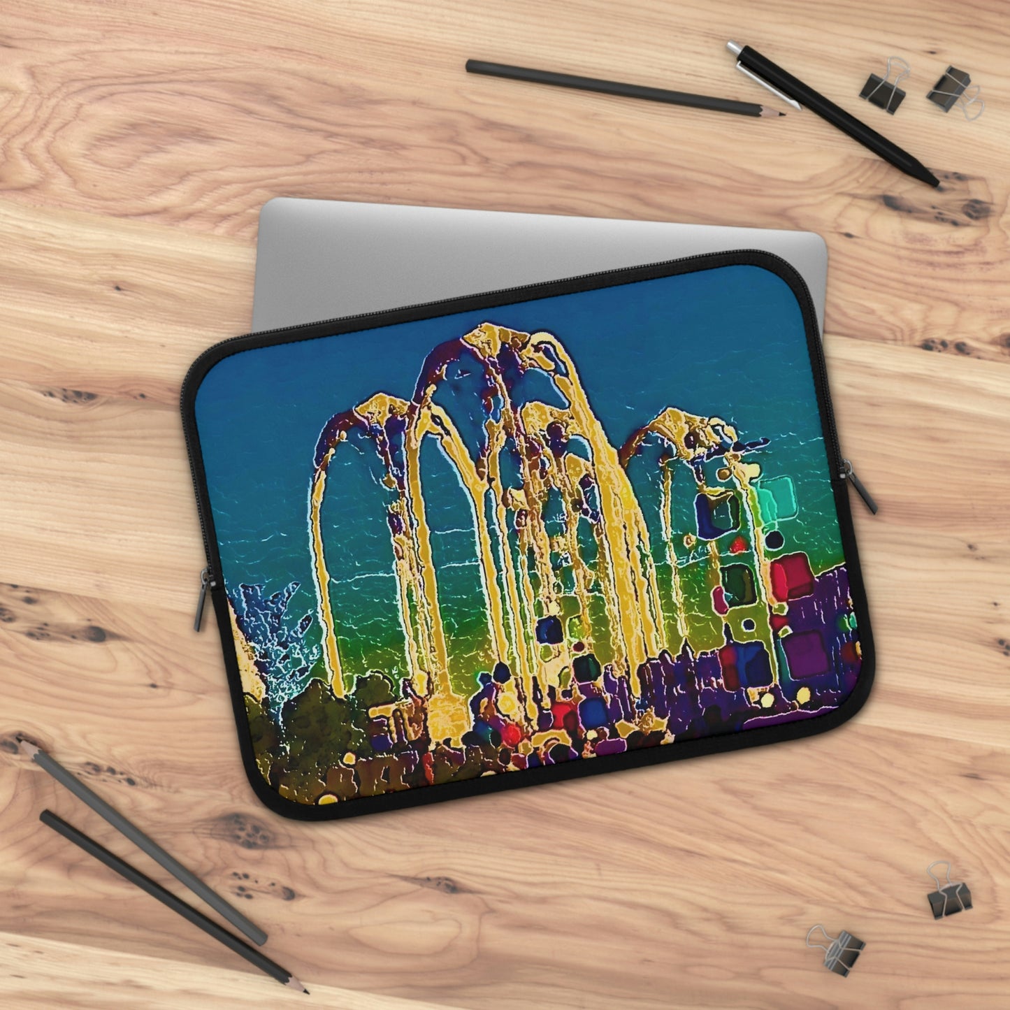 Laptop Sleeve ... "Arches 'Like-No-Other' ... " Seattle World's Fair: 1962. A Family Original ...