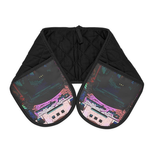Oven Mitts ...  "La Grande Entree" At: 'The Pink Palace' ... The Royal Hawai'ian ... Honolulu, HI ... '27Oct2014' ... Original Works ...