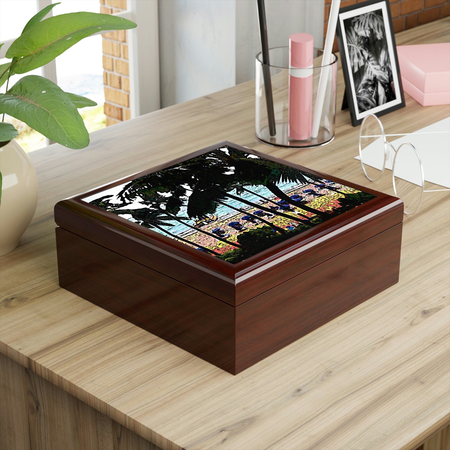 Jewelry Box ... "A Beautiful Beach Amongst The Palms" ... The Outrigger Waikiki, Honolulu, Oahu ... Original Works ...