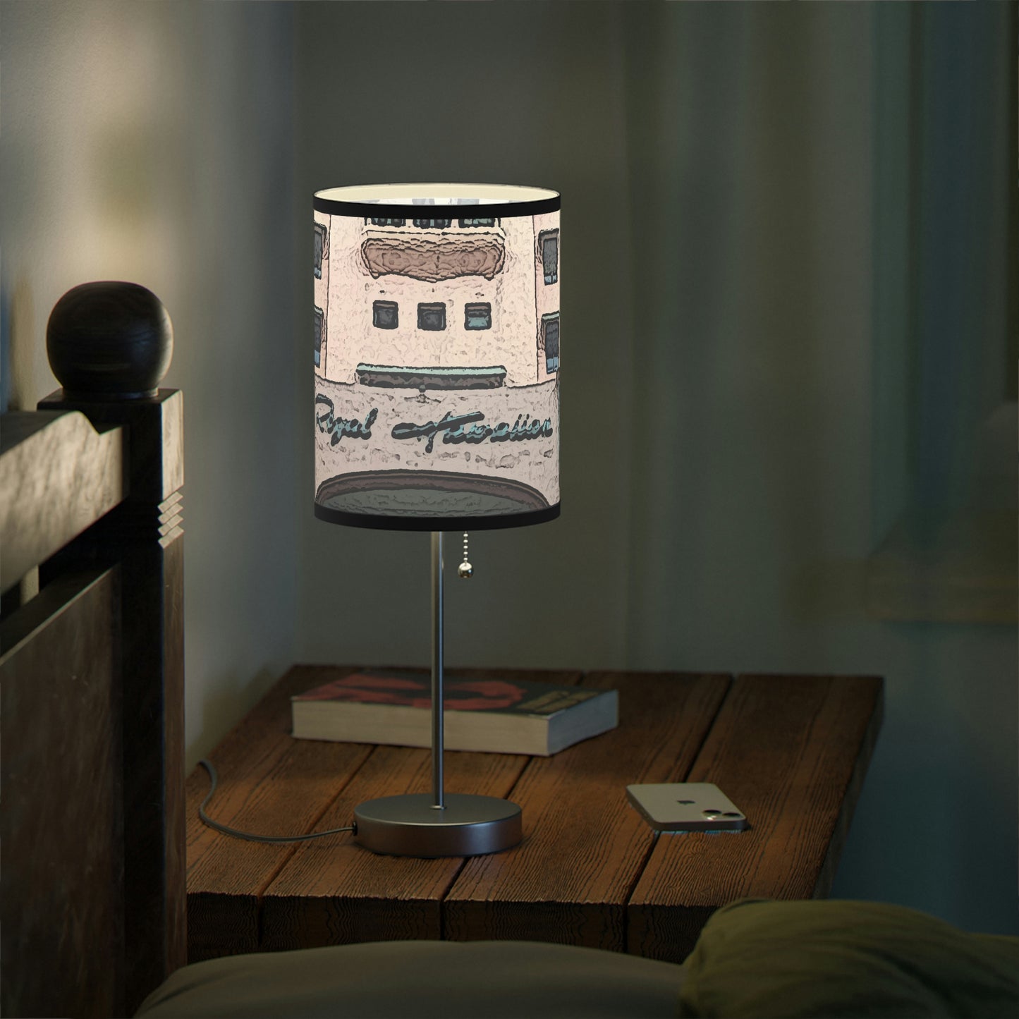 Lamp on a Stand, US|CA plug ...  "La Grande Entree" At: 'The Pink Palace' ... The Royal Hawai'ian ... Honolulu, HI ... '27Oct2014' ... Original Works ...
