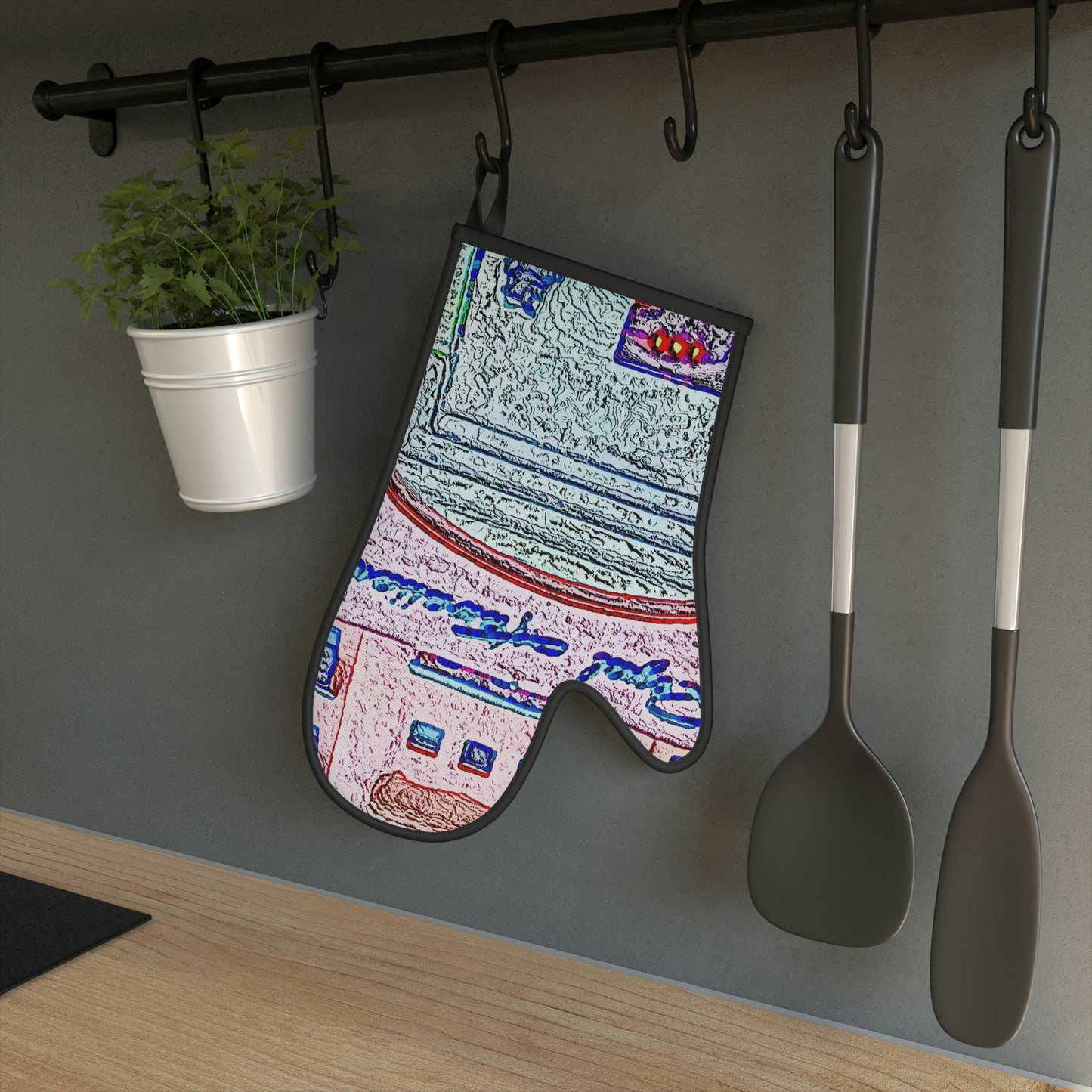 Oven Glove ...  "La Grande Entree" At: 'The Pink Palace' ... The Royal Hawai'ian ... Honolulu, HI ... '27Oct2014' ... Original Works ...