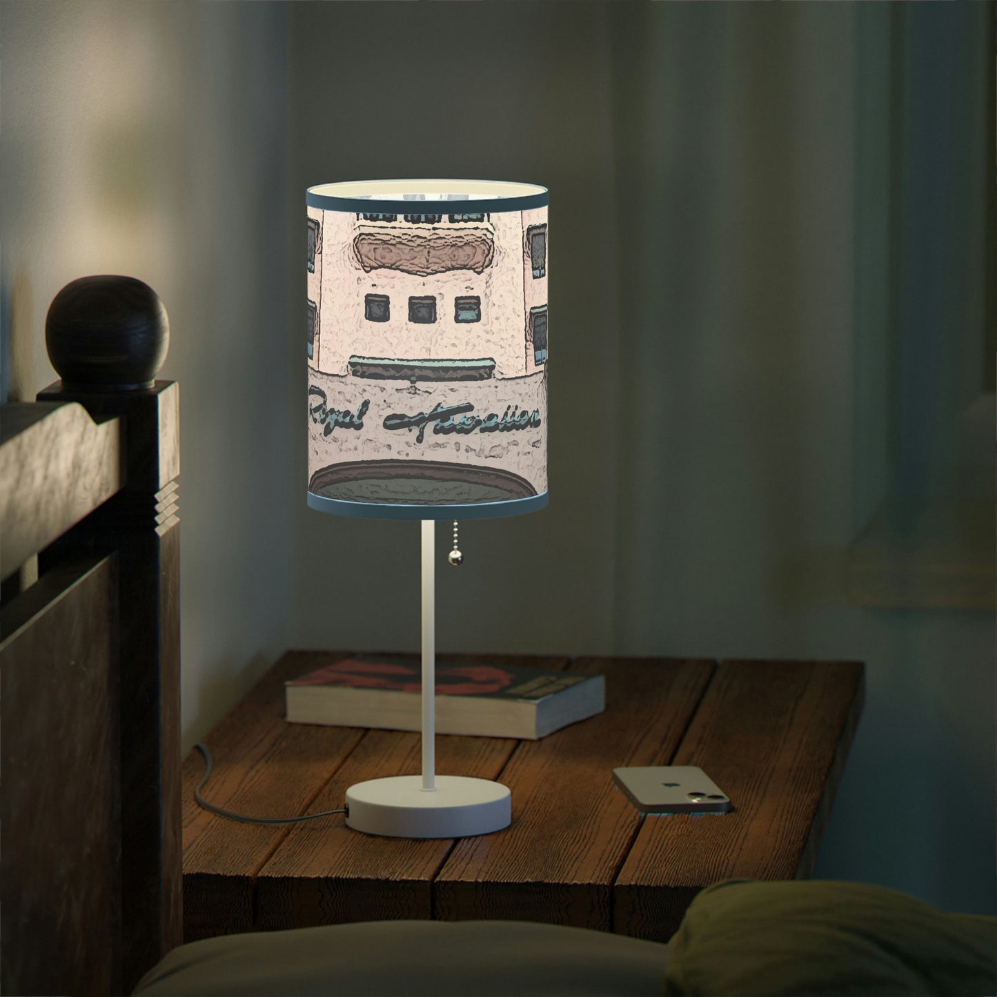 Lamp on a Stand, US|CA plug ...  "La Grande Entree" At: 'The Pink Palace' ... The Royal Hawai'ian ... Honolulu, HI ... '27Oct2014' ... Original Works ...