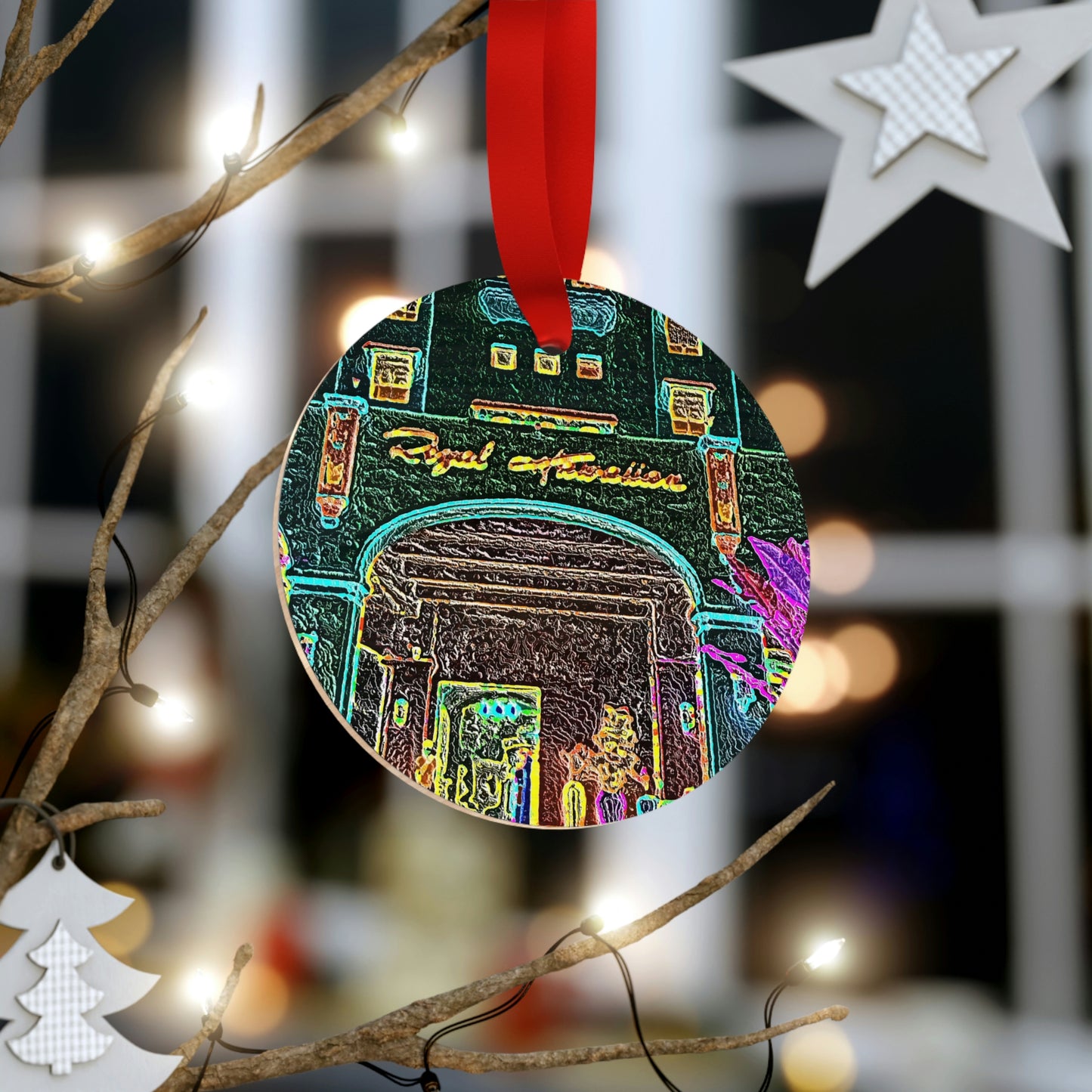 Plywood Ornaments (Round, Berlin) ... "La Grande Entree" At: 'The Pink Palace' ... The Royal Hawai'ian ... Honolulu, HI ... '27Oct2014' ... Original Works ...