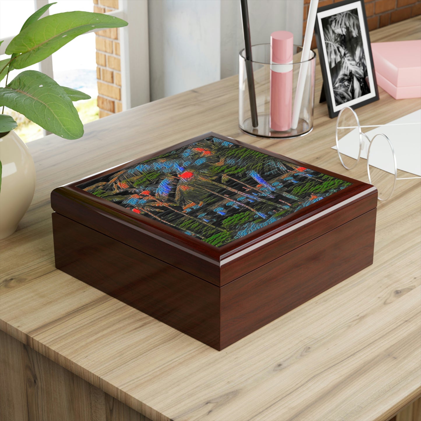 Jewelry Box ... "The Royal Hawai'ian: Waikiki Beach_Beach" ... Honolulu, HI ... Ocotber 2014 (Halloween) ... Original Works ...