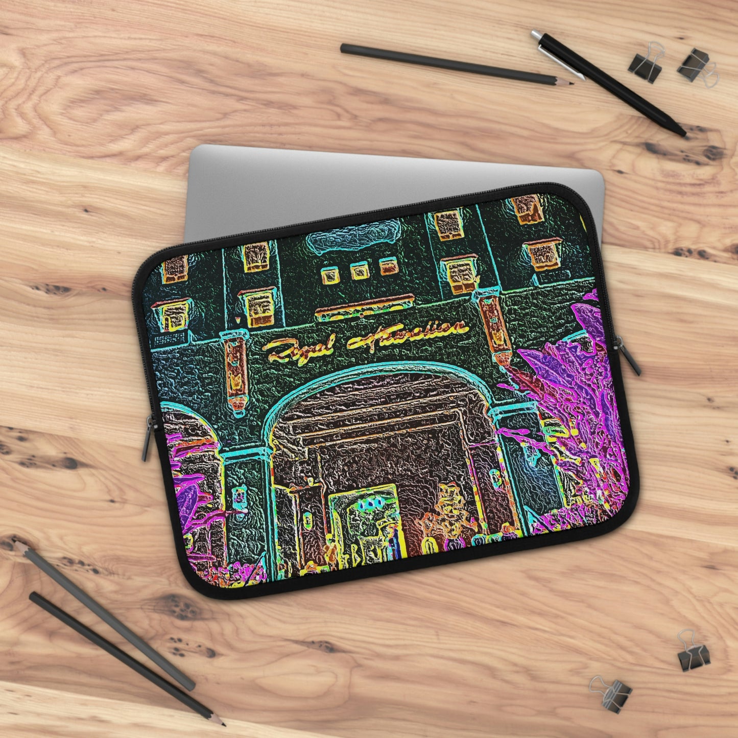 Laptop Sleeve ... "La Grande Entree" At: 'The Pink Palace' ... The Royal Hawai'ian ... Honolulu, HI ... '27Oct2014' ... Original Works ...