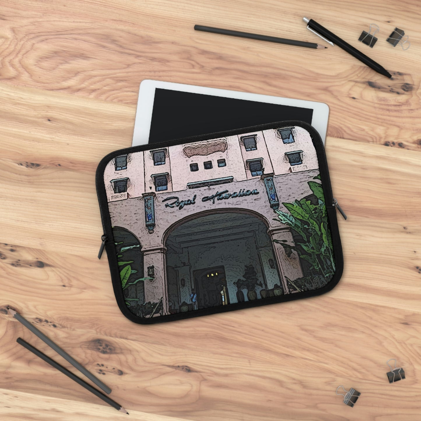 Laptop Sleeve ... "La Grande Entree" At: 'The Pink Palace' ... The Royal Hawai'ian ... Honolulu, HI ... '27Oct2014' ... Original Works ...