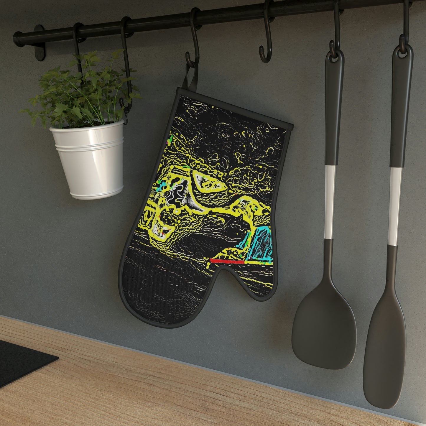 Oven Glove ... "Snow Vehicle In Snow Storm At-Rest" ... Circa 12Mar23 ... Central Idaho ... 18-Hours Rendering Time: Original Works ...