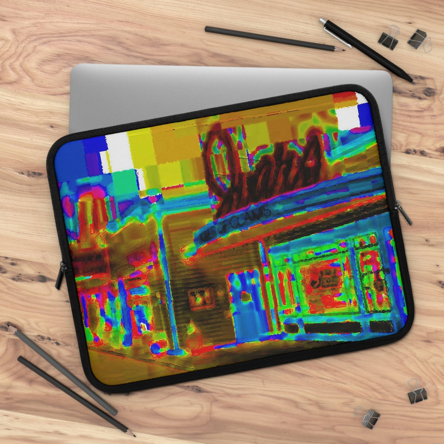 Laptop Sleeve ...  In-A-Hurry & Stressed? ... Remember: Keep "Clam" ... Clam_Happy ...  'Ivars: Seattle Waterfront' ... Personal Archives ... Original Works ...