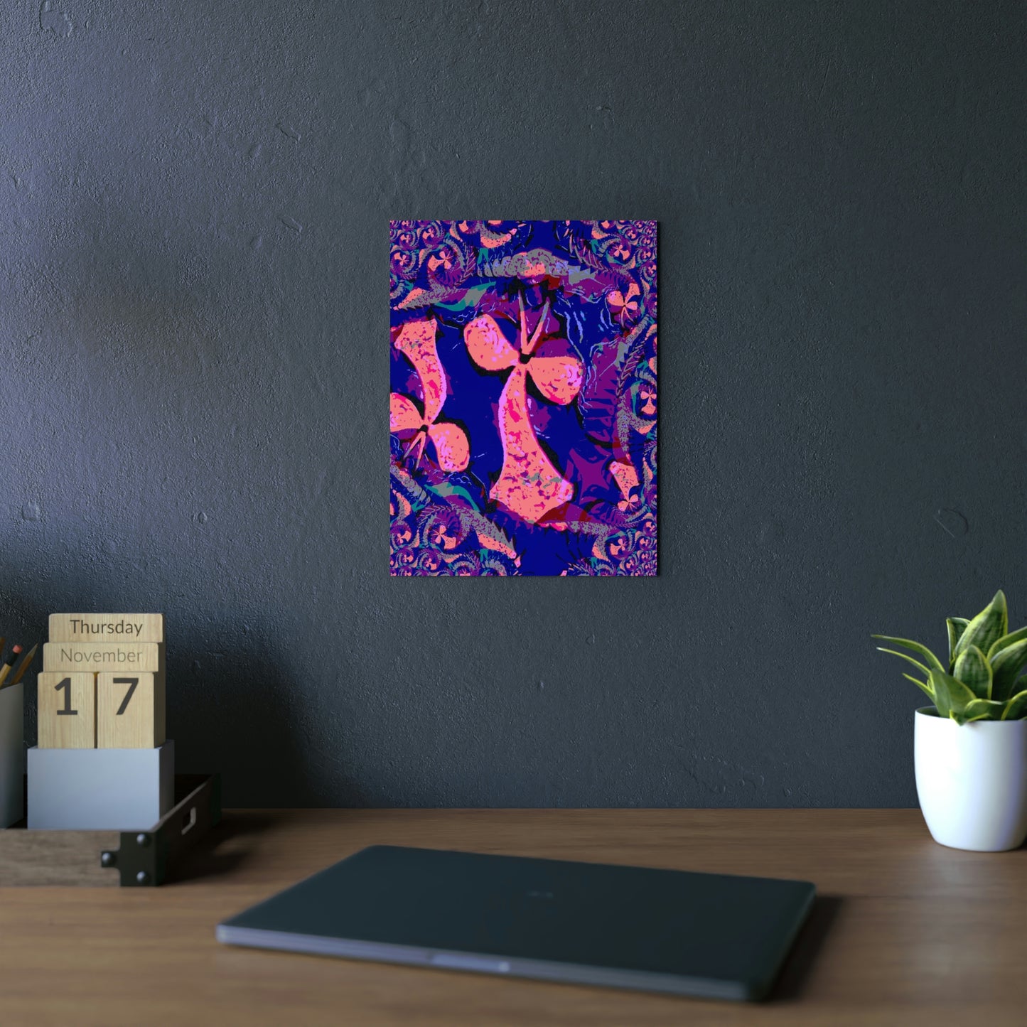 Aluminum Composite Panels ... "A Model's Showcase & Photo-Shoot" ... 'Pink, Purple, Blue ... Pink, Purple, Blue' ... Fractals & Illusions ... Circa Dec 2022 ... Client Portfolio ... Original Works ...