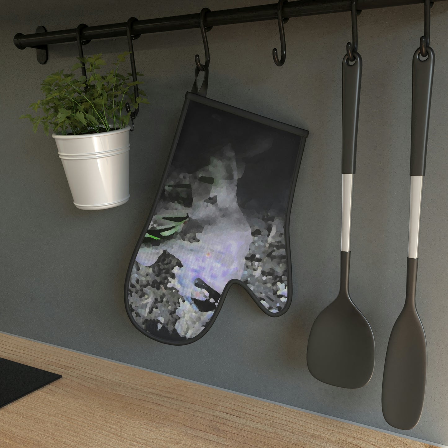 Oven Glove ...  "Come Fly With Us At CIP Airways" .. CIP: Central_Idaho-Properties ...